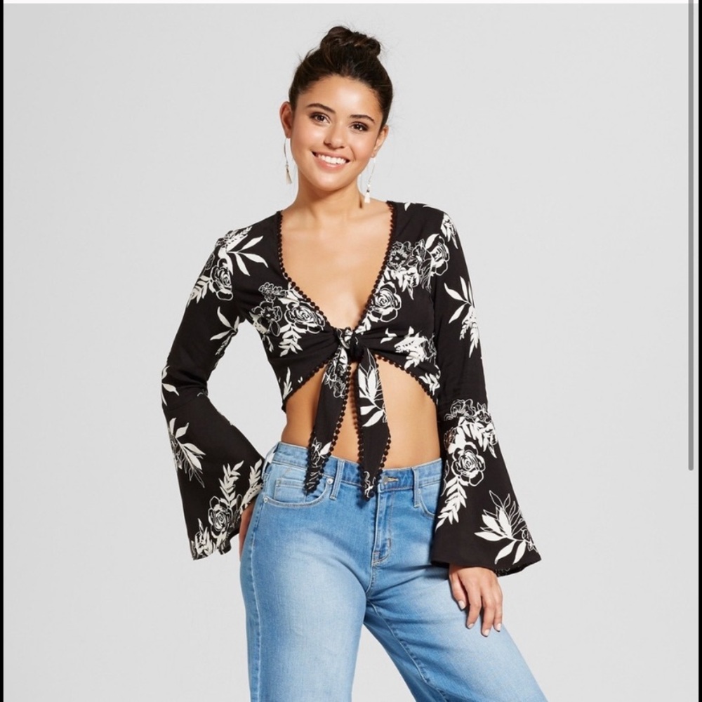 Xhilaration Black White Tie Front Crop Top